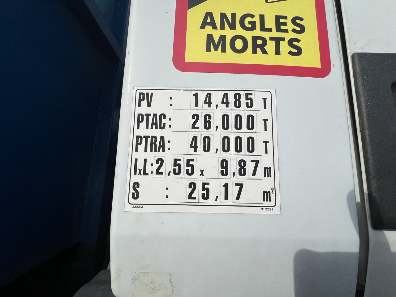 Renault kerax  - Crane truck: picture 5 Renault kerax  - Crane truck: picture 5