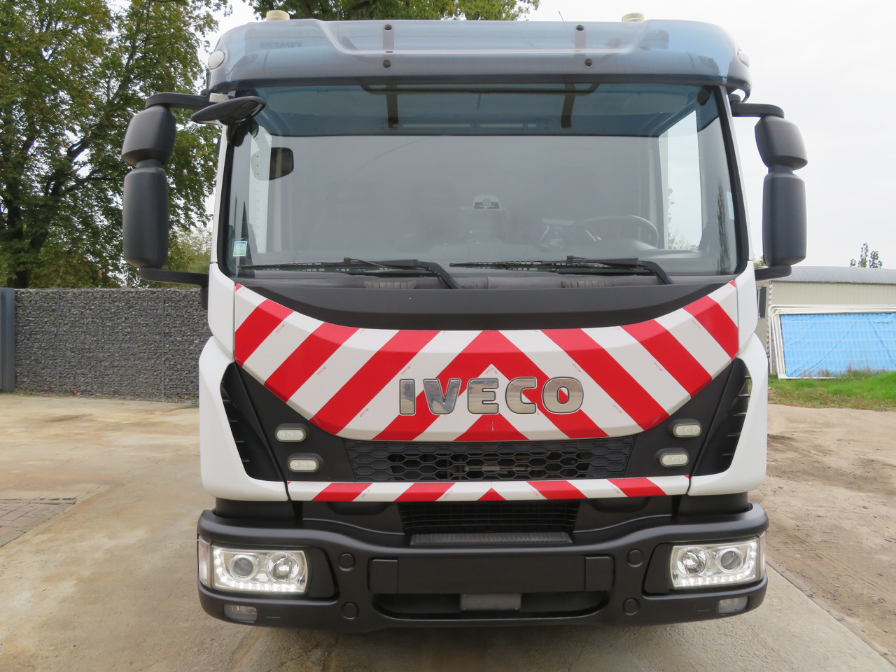 Iveco Eurocargo 120EL - Box truck: picture 2 Iveco Eurocargo 120EL - Box truck: picture 2