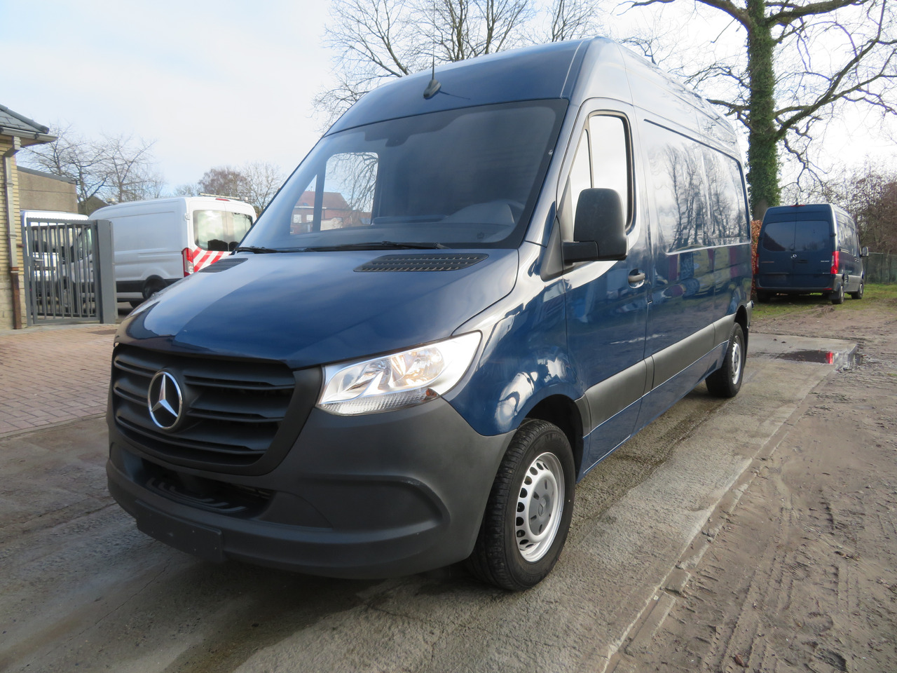Mercedes-Benz Sprinter 311CDi - Small van: picture 3 Mercedes-Benz Sprinter 311CDi - Small van: picture 3