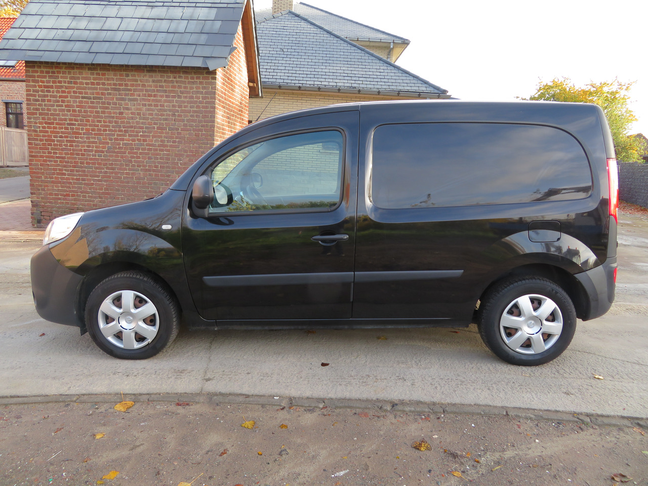 Nissan NV250 1.5dCi - Small van: picture 4 Nissan NV250 1.5dCi - Small van: picture 4