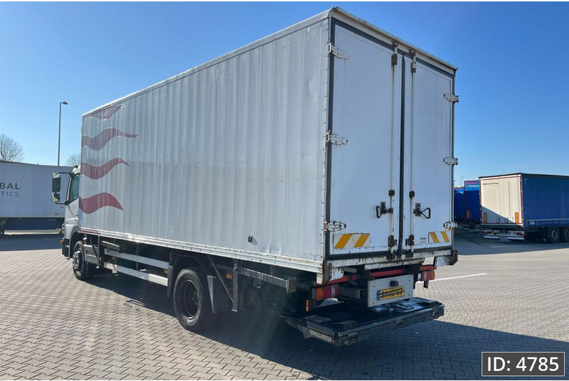 Mercedes-Benz Atego 1318 Day Cab, Euro 5, BDF / EPS automatic / DHOLLANDIA 2000KG - Container transporter/ Swap body truck: picture 2 Mercedes-Benz Atego 1318 Day Cab, Euro 5, BDF / EPS automatic / DHOLLANDIA 2000KG - Container transporter/ Swap body truck: picture 2