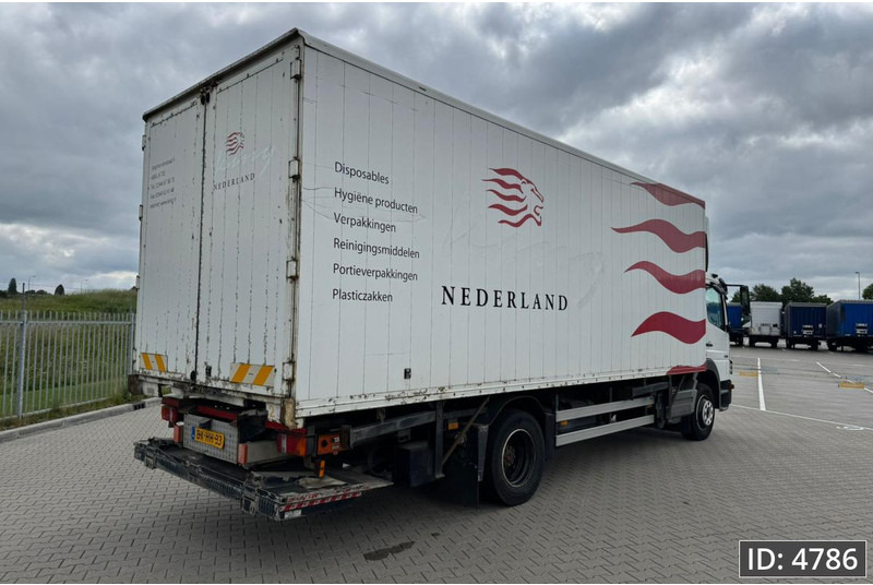 Mercedes-Benz Atego 1318 Day Cab, Euro 5, BDF / EPS automatic / DHOLLANDIA 2000KG - Container transporter/ Swap body truck: picture 3 Mercedes-Benz Atego 1318 Day Cab, Euro 5, BDF / EPS automatic / DHOLLANDIA 2000KG - Container transporter/ Swap body truck: picture 3