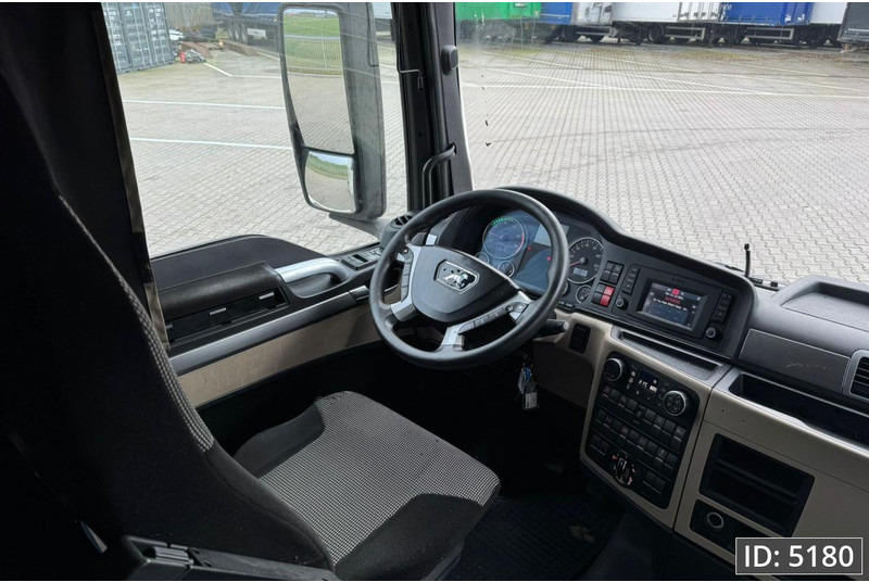 Tractor unit MAN TGX 18.460 XLX, Euro 6, Mega / Retarder, Intarder: picture 7 Tractor unit MAN TGX 18.460 XLX, Euro 6, Mega / Retarder, Intarder: picture 7