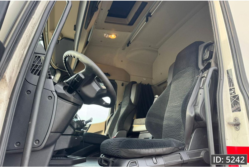 Mercedes-Benz Actros 1842 StreamSpace, Euro 6 - Tractor unit: picture 5 Mercedes-Benz Actros 1842 StreamSpace, Euro 6 - Tractor unit: picture 5