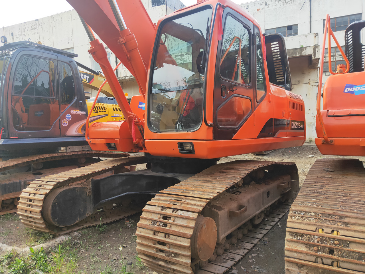 DOOSAN DH215LC-9 - Crawler excavator: picture 4 DOOSAN DH215LC-9 - Crawler excavator: picture 4