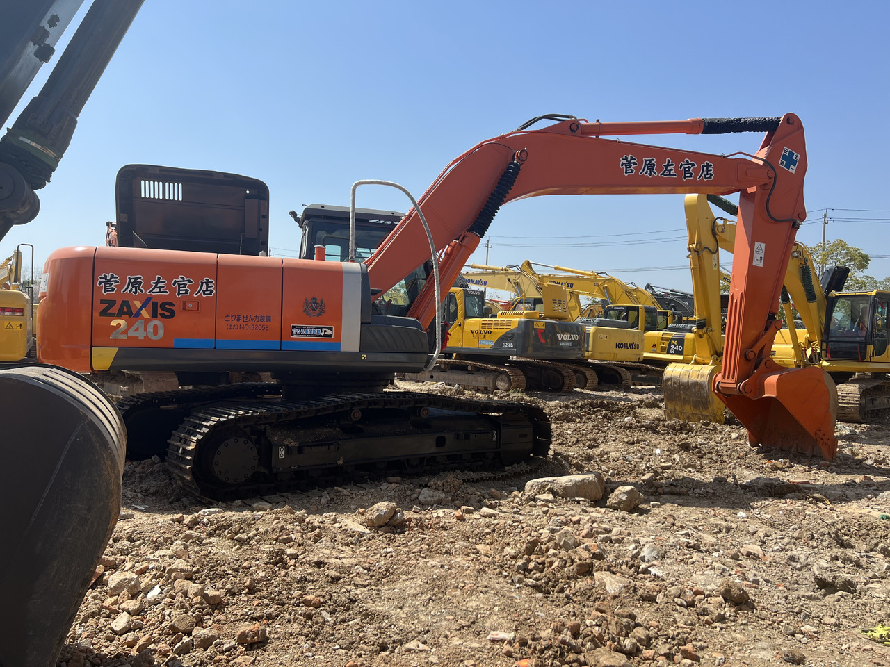 HITACHI ZX240 - Crawler excavator: picture 3 HITACHI ZX240 - Crawler excavator: picture 3