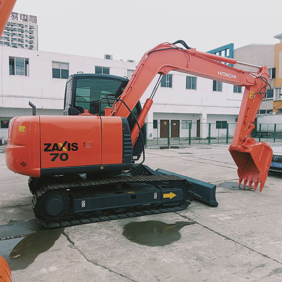 HITACHI ZX70 - Crawler excavator: picture 1 HITACHI ZX70 - Crawler excavator: picture 1