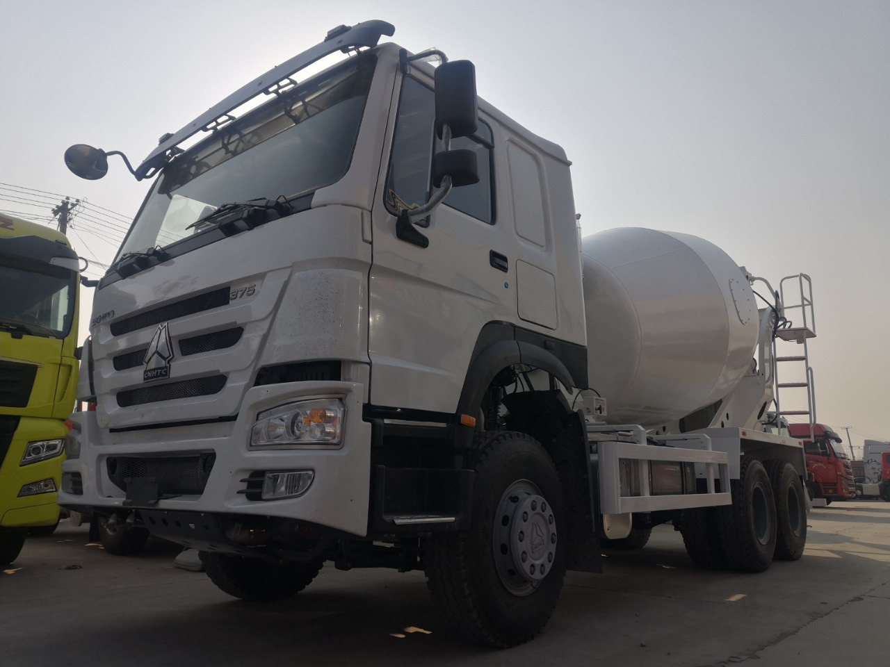 HOWO 10Cube Cement Mixer Truck 6*4 Click Here for Discount - Concrete mixer truck: picture 4 HOWO 10Cube Cement Mixer Truck 6*4 Click Here for Discount - Concrete mixer truck: picture 4