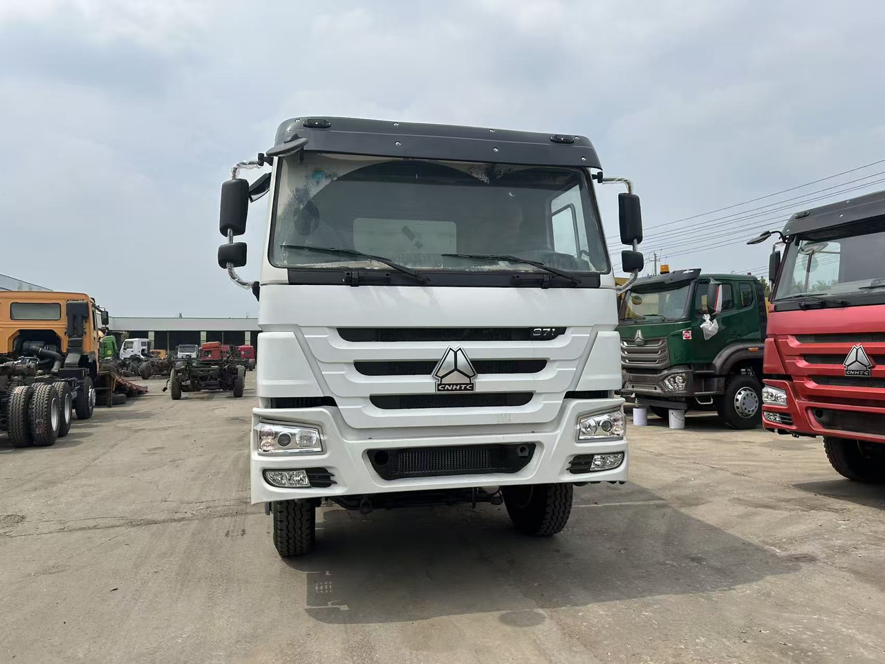 HOWO Dump Truck 6x4 Click Here for Discount - Tipper: picture 1 HOWO Dump Truck 6x4 Click Here for Discount - Tipper: picture 1