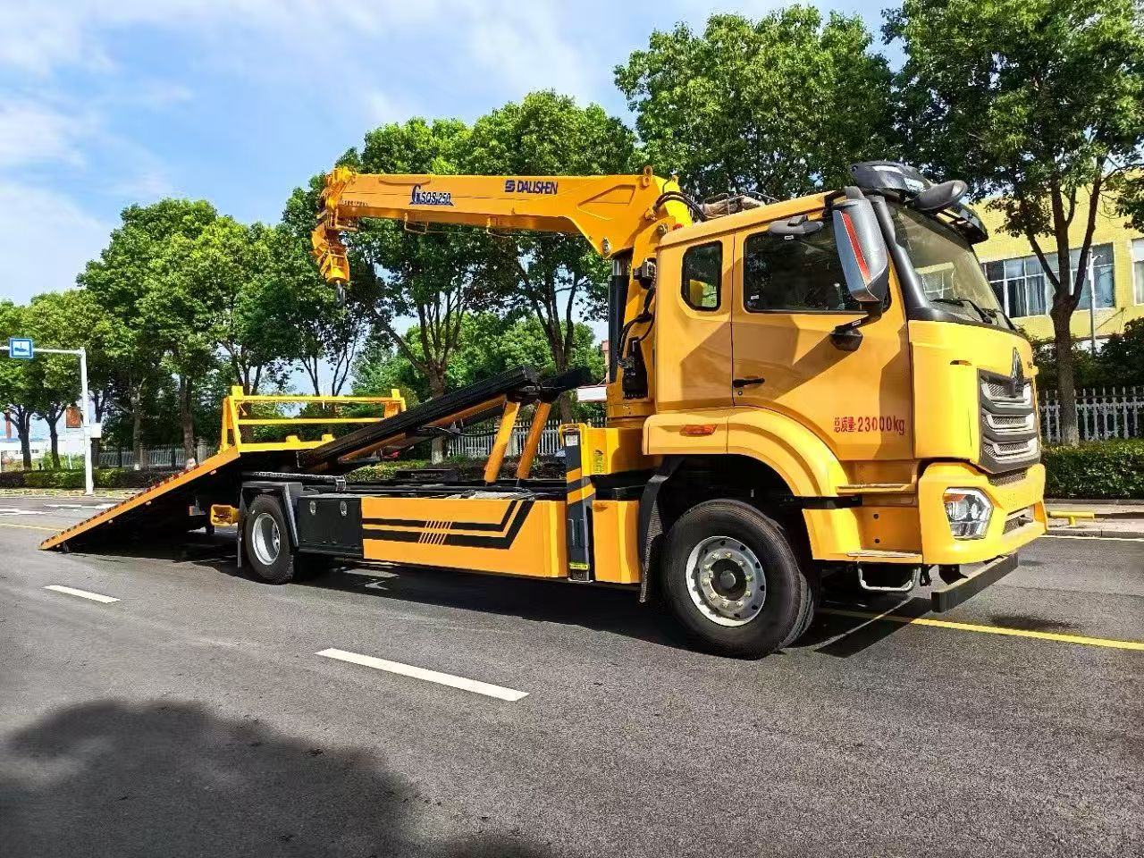 HOWO H77L 4x2 Tow Truck Click for Discount - Tow truck: picture 5 HOWO H77L 4x2 Tow Truck Click for Discount - Tow truck: picture 5