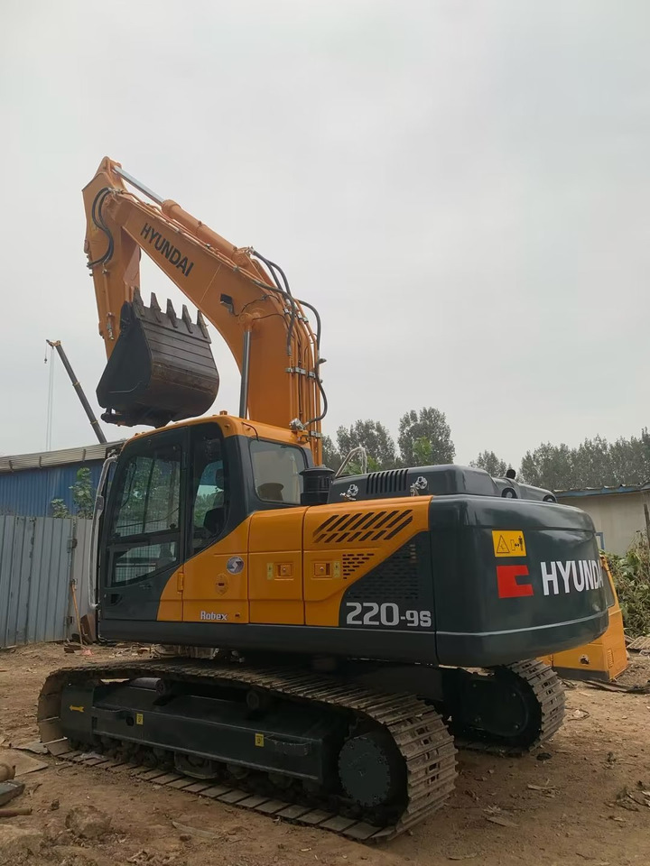 HYUNDAI R220-9S - Crawler excavator: picture 5 HYUNDAI R220-9S - Crawler excavator: picture 5