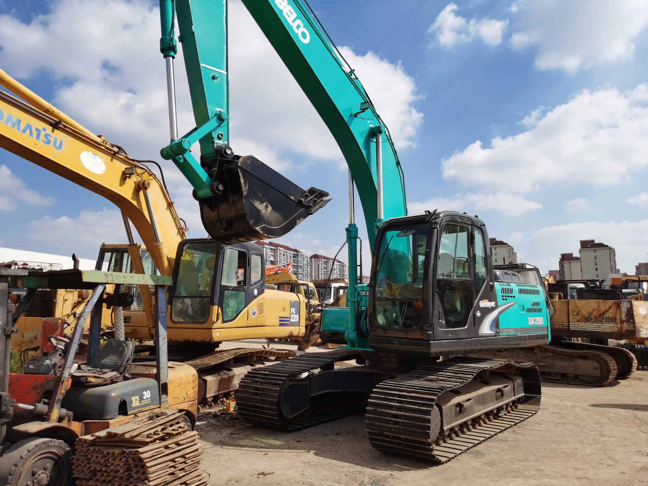 KOBELCO Excavator - Crawler excavator: picture 1 KOBELCO Excavator - Crawler excavator: picture 1