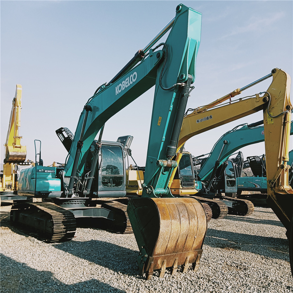 KOBELCO SK200D - Crawler excavator: picture 1 KOBELCO SK200D - Crawler excavator: picture 1
