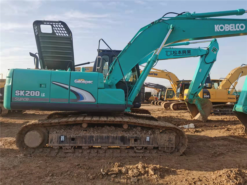 KOBELCO SK200LC - Crawler excavator: picture 1 KOBELCO SK200LC - Crawler excavator: picture 1