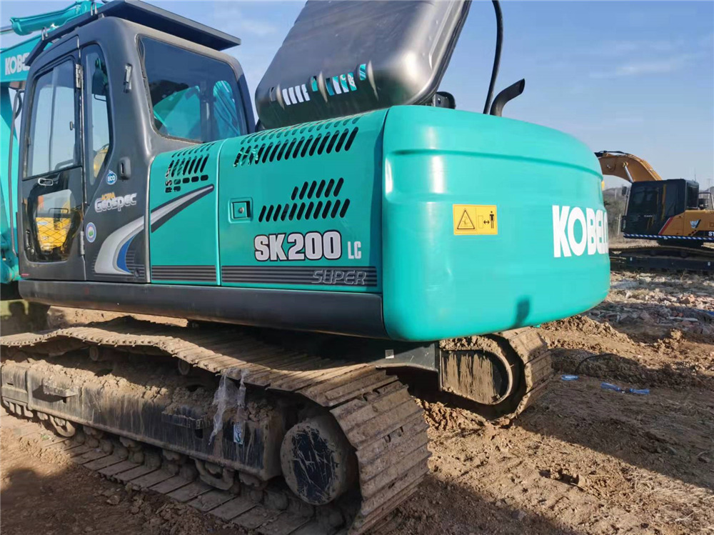 KOBELCO SK200LC - Crawler excavator: picture 3 KOBELCO SK200LC - Crawler excavator: picture 3
