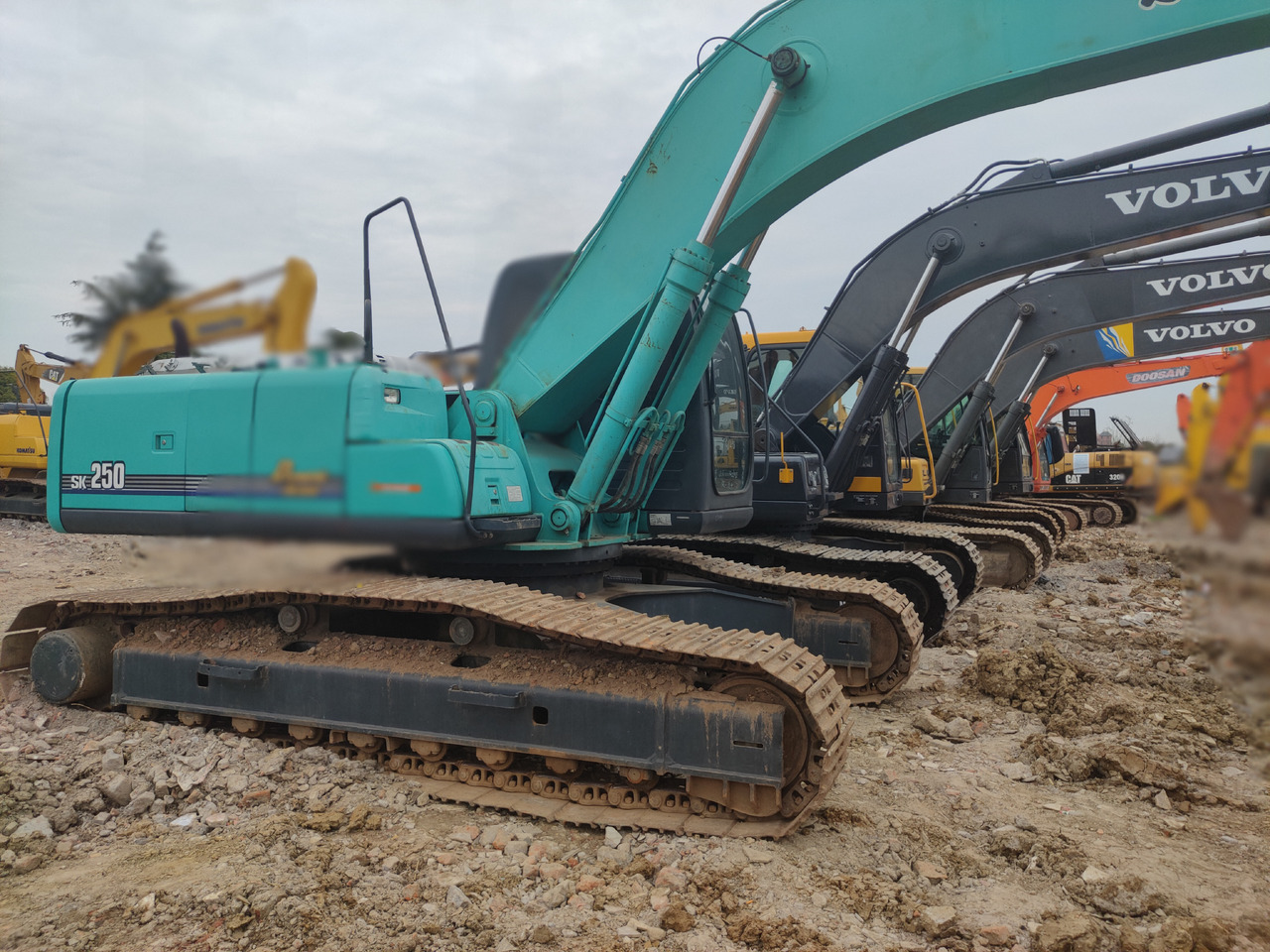 KOBELCO SK250 - Crawler excavator: picture 1 KOBELCO SK250 - Crawler excavator: picture 1