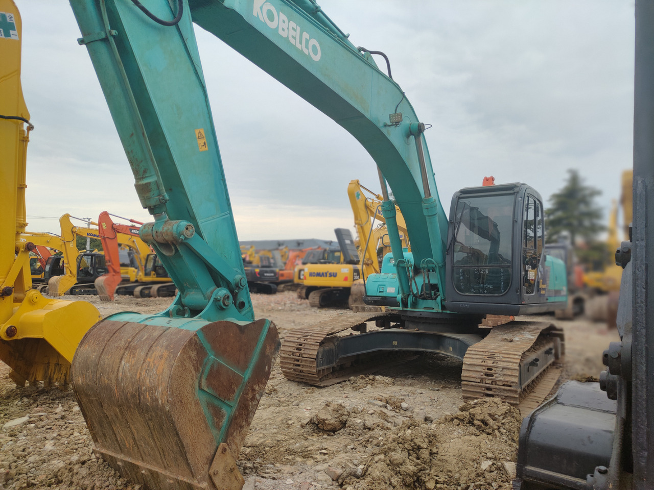 KOBELCO SK250 - Crawler excavator: picture 2 KOBELCO SK250 - Crawler excavator: picture 2
