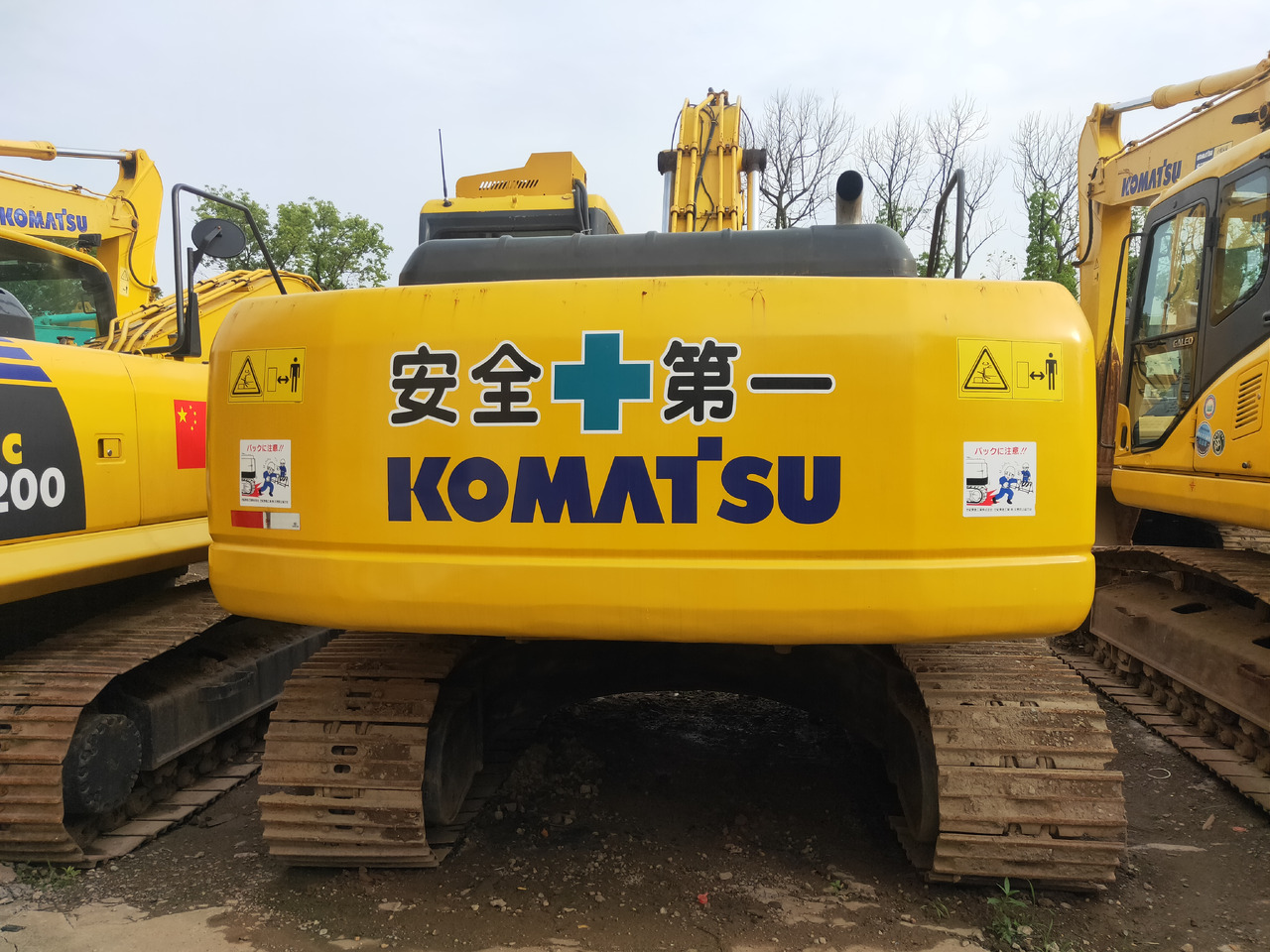 KOMATSU PC200L - Crawler excavator: picture 5 KOMATSU PC200L - Crawler excavator: picture 5