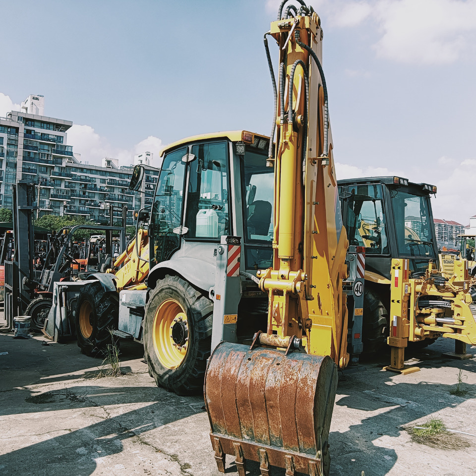LIUGONG 777A - Backhoe loader: picture 5 LIUGONG 777A - Backhoe loader: picture 5
