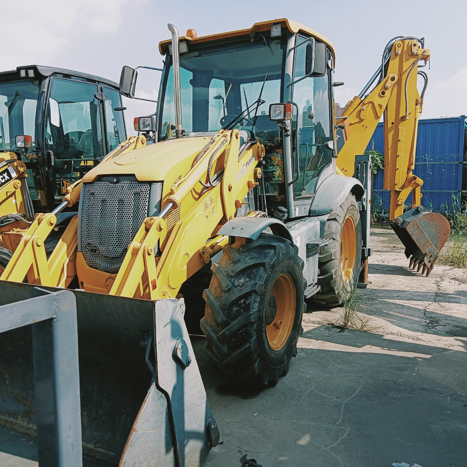 LIUGONG 777A - Backhoe loader: picture 2 LIUGONG 777A - Backhoe loader: picture 2