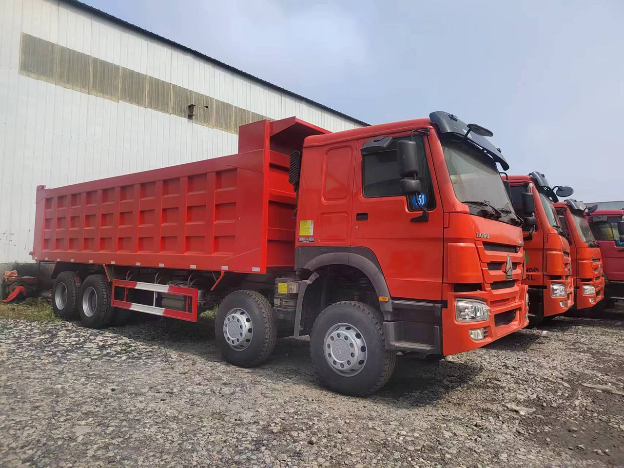 SINOTRUK HOWO 371 8X4 CLICK HERE FOR DISCOUNT - Tipper: picture 1 SINOTRUK HOWO 371 8X4 CLICK HERE FOR DISCOUNT - Tipper: picture 1