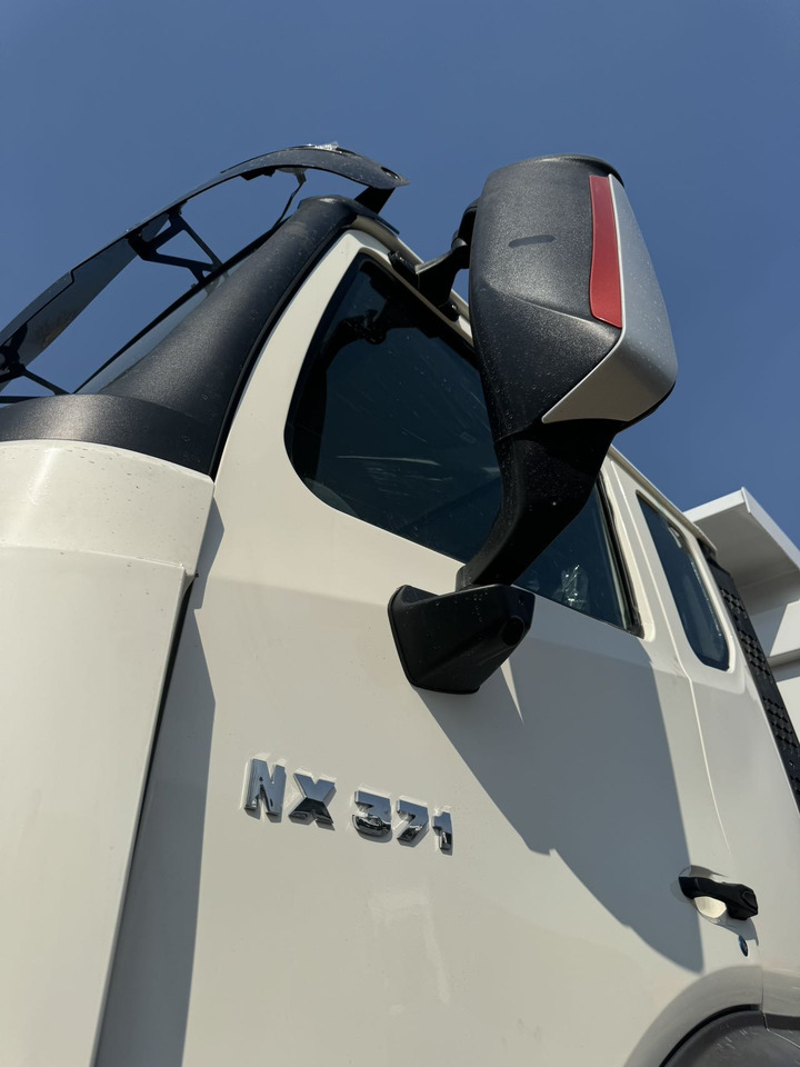 SINOTRUK HOWO NX371 6X4 - Tipper: picture 4 SINOTRUK HOWO NX371 6X4 - Tipper: picture 4