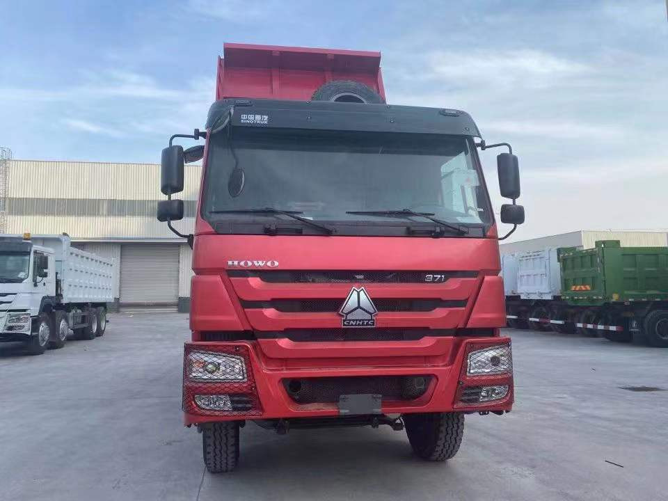 SINOTRUK Howo 371 6X4 click here for DISCOUNT - Tipper: picture 4 SINOTRUK Howo 371 6X4 click here for DISCOUNT - Tipper: picture 4