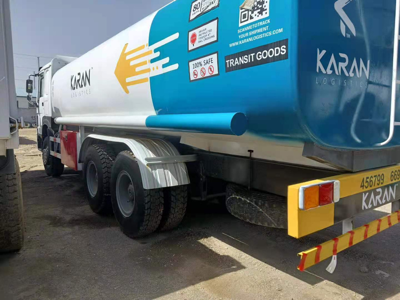 SINOTRUK Howo 371 Fuel Tanker Click Here For DISCOUNT - Tanker truck: picture 1 SINOTRUK Howo 371 Fuel Tanker Click Here For DISCOUNT - Tanker truck: picture 1