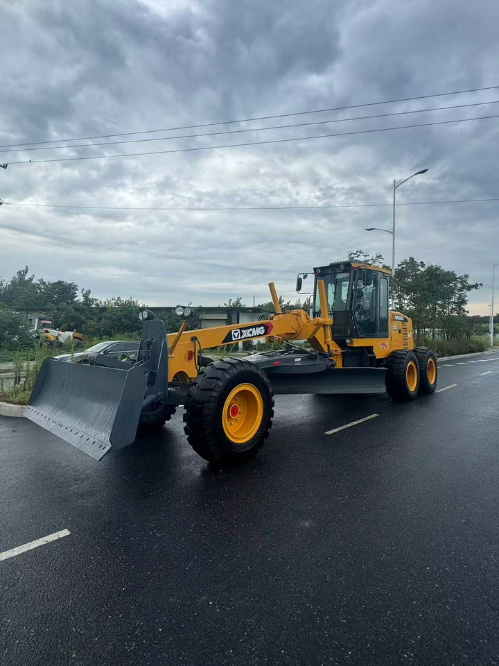 XCMG GR2153 Grader - Grader: picture 5 XCMG GR2153 Grader - Grader: picture 5