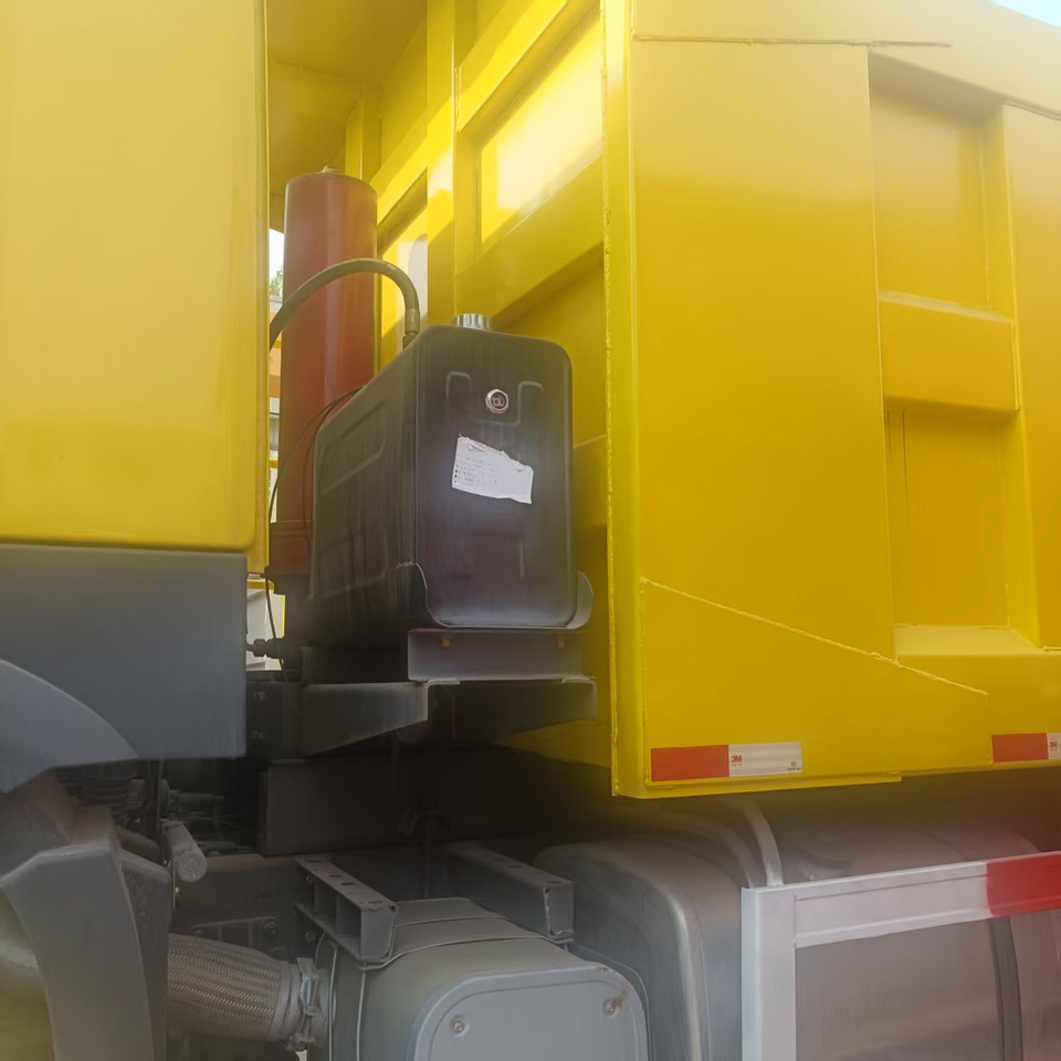 Sinotruk howo 371 6x4 - Tipper: picture 3 Sinotruk howo 371 6x4 - Tipper: picture 3