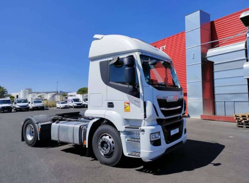 Tracteur 19 TONNES 360 CV 1 COUCHETTE - Tractor unit: picture 1 Tracteur 19 TONNES 360 CV 1 COUCHETTE - Tractor unit: picture 1