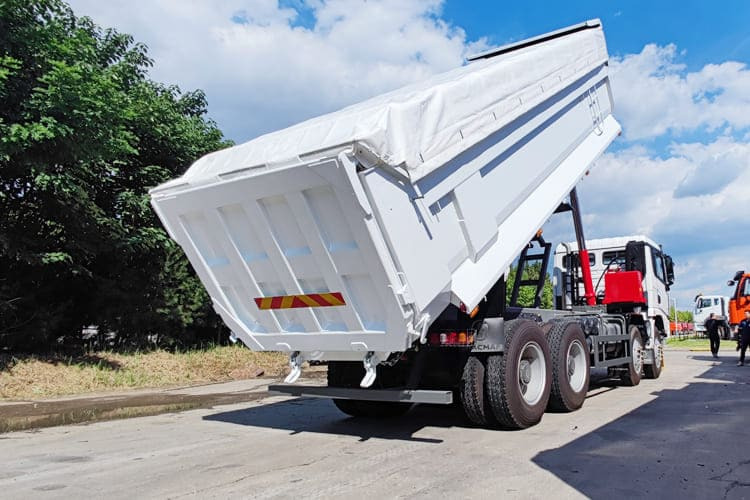 SHACMAN Shacman Dump Truck for Sale in Nigeria - Tipper: picture 4 SHACMAN Shacman Dump Truck for Sale in Nigeria - Tipper: picture 4