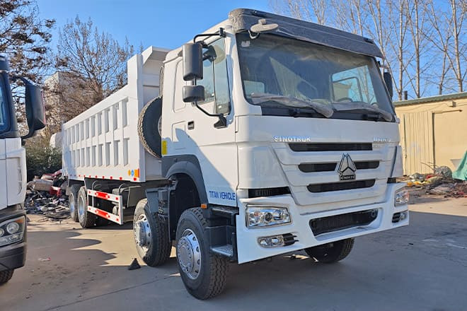 SINOTRUK Howo 371 8x4 Dump Truck for Sale in Africa - Tipper, Crane truck: picture 2 SINOTRUK Howo 371 8x4 Dump Truck for Sale in Africa - Tipper, Crane truck: picture 2