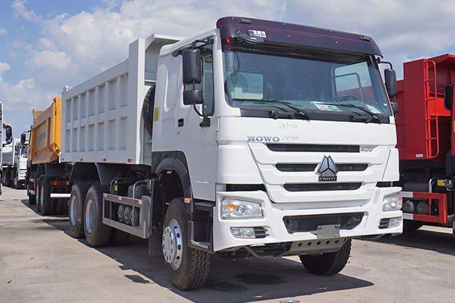 SINOTRUK Howo 6x4 New Tipper Trucks for Sale in Mauritania - Tipper: picture 3 SINOTRUK Howo 6x4 New Tipper Trucks for Sale in Mauritania - Tipper: picture 3