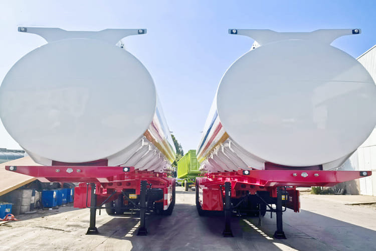 TITAN 45000L 4 Axle Oil Fuel Tanker Trailer for Sale in Tanzania - Tanker semi-trailer: picture 4 TITAN 45000L 4 Axle Oil Fuel Tanker Trailer for Sale in Tanzania - Tanker semi-trailer: picture 4