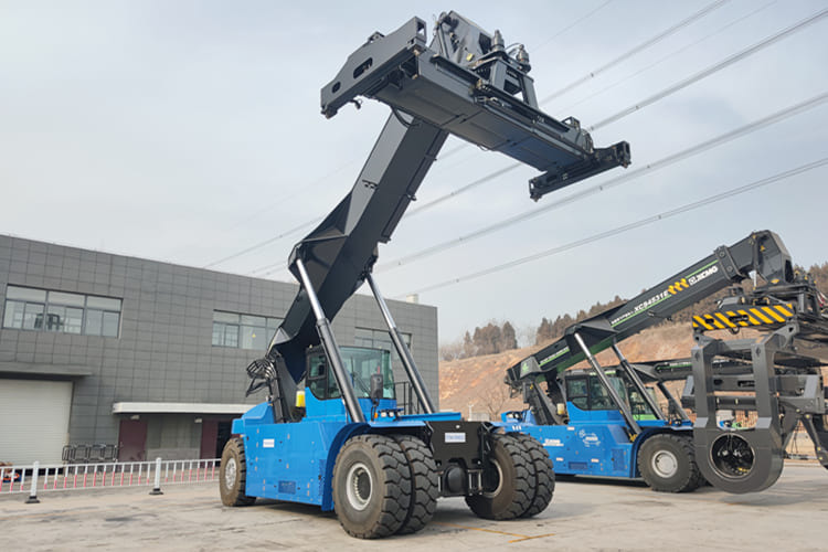 XCMG Reach Stacker Container Handler for sale in Malawi - Container handler: picture 2 XCMG Reach Stacker Container Handler for sale in Malawi - Container handler: picture 2