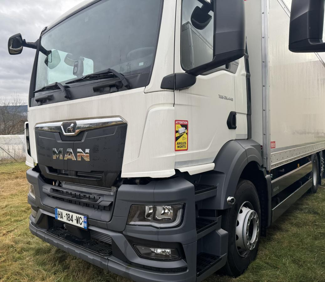 MAN TGS - Box truck: picture 2 MAN TGS - Box truck: picture 2