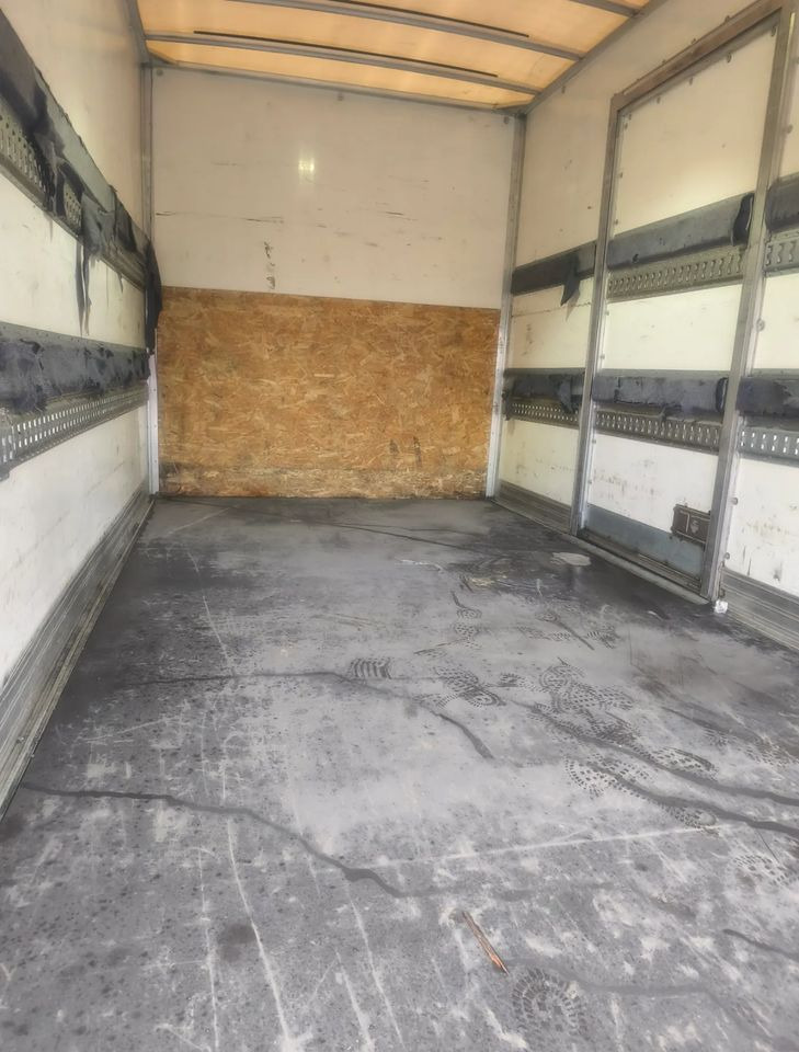 Iveco DAILY 35C14 2.3 HPI KONTENER 8 PALET WINDA KLIMA - Closed box van: picture 2 Iveco DAILY 35C14 2.3 HPI KONTENER 8 PALET WINDA KLIMA - Closed box van: picture 2