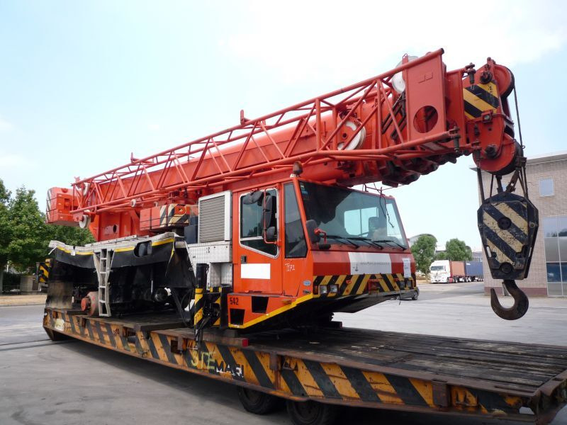 Terex AC 205 for parts - Mobile crane: picture 1 Terex AC 205 for parts - Mobile crane: picture 1
