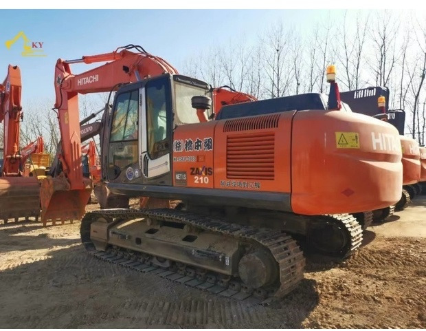 Crawler excavator 2022 Hitachi ZX210: picture 10