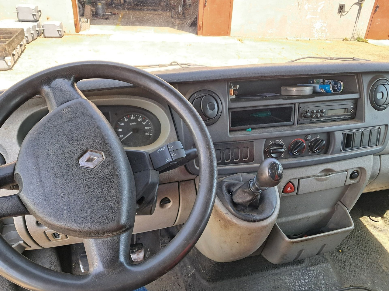 Renault Master II Phase 3 L2H2 / Diesel / année 2009 / 62 400 km / Vendu dans l'état / Site de DIEPPE - Panel van: picture 2 Renault Master II Phase 3 L2H2 / Diesel / année 2009 / 62 400 km / Vendu dans l'état / Site de DIEPPE - Panel van: picture 2