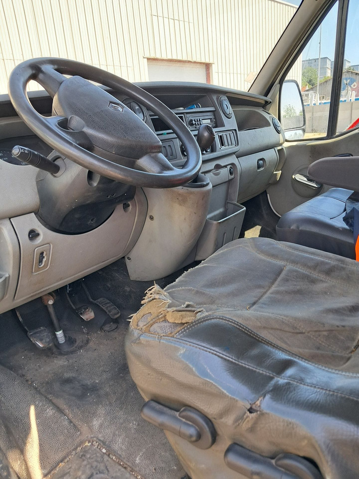 Renault Master II Phase 3 L2H2 / Diesel / année 2009 / 62 400 km / Vendu dans l'état / Site de DIEPPE - Panel van: picture 3 Renault Master II Phase 3 L2H2 / Diesel / année 2009 / 62 400 km / Vendu dans l'état / Site de DIEPPE - Panel van: picture 3