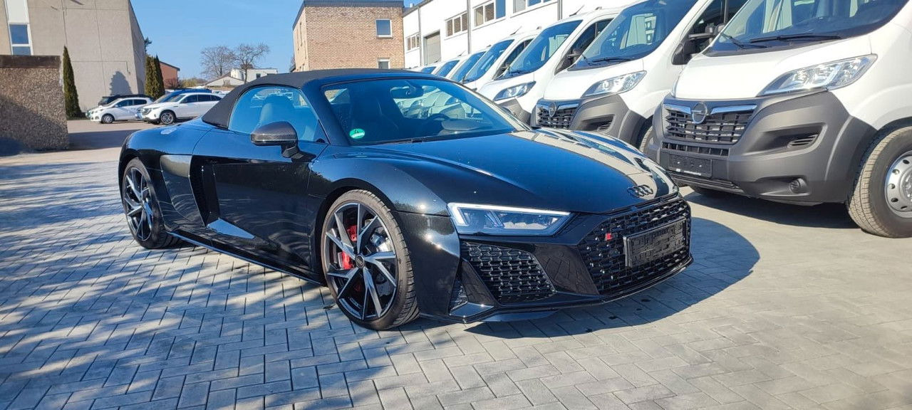 Audi R8 Spyder 5.2 FSI RWD performance - Car: picture 4 Audi R8 Spyder 5.2 FSI RWD performance - Car: picture 4