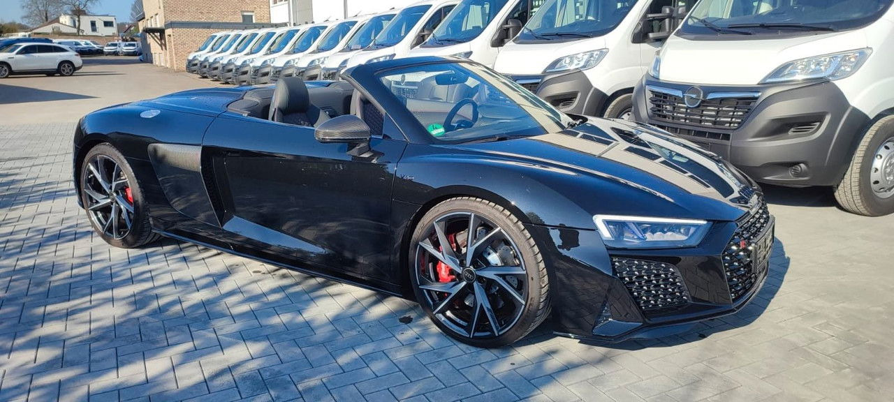 Audi R8 Spyder 5.2 FSI RWD performance - Car: picture 2 Audi R8 Spyder 5.2 FSI RWD performance - Car: picture 2
