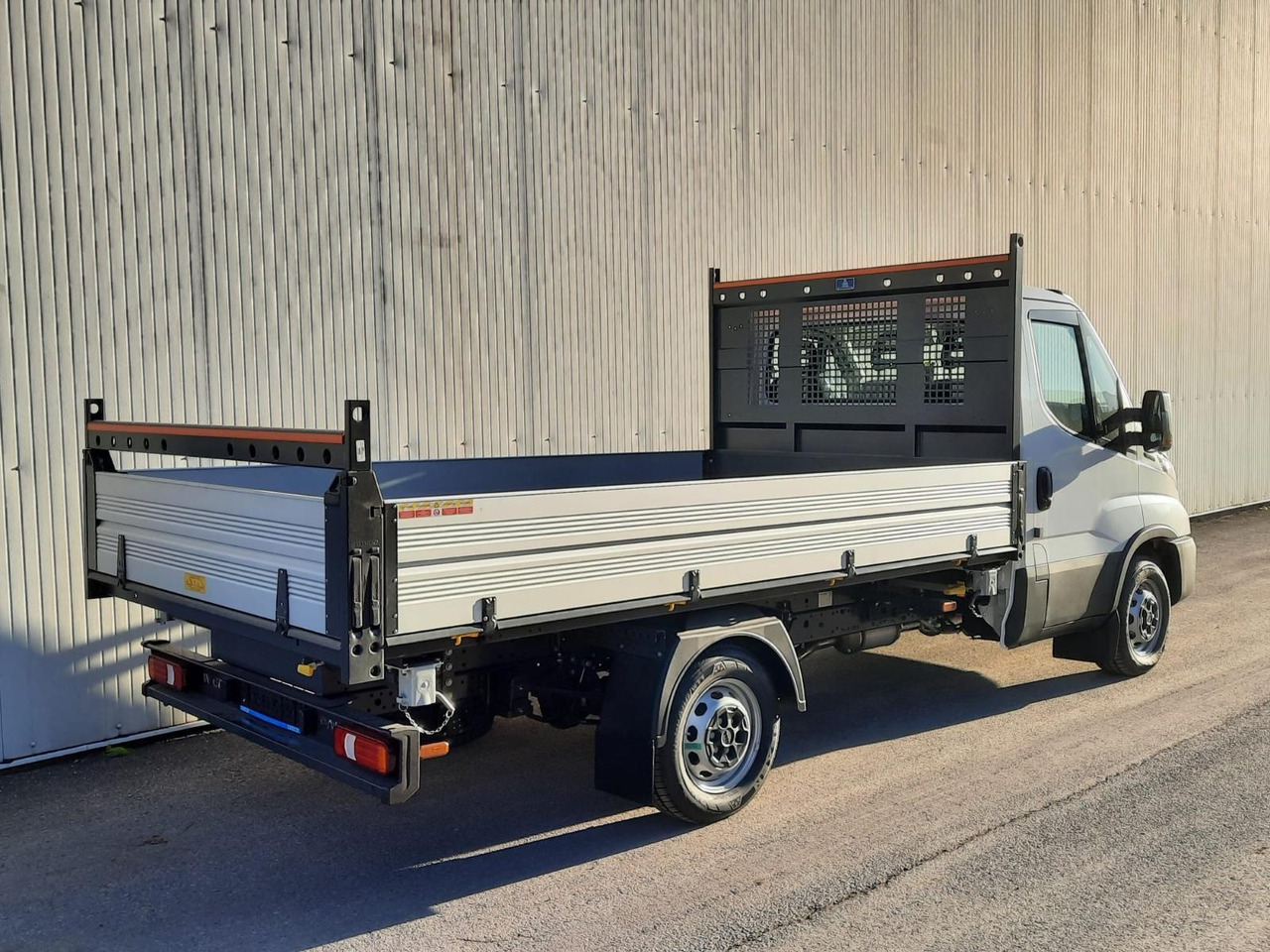 Iveco Daily 35S14 3 Seiten Kipper Mod 2025 Iveco Daily 35S14 3 Seiten Kipper Mod 2025 - Tipper van: picture 3 Iveco Daily 35S14 3 Seiten Kipper Mod 2025 Iveco Daily 35S14 3 Seiten Kipper Mod 2025 - Tipper van: picture 3