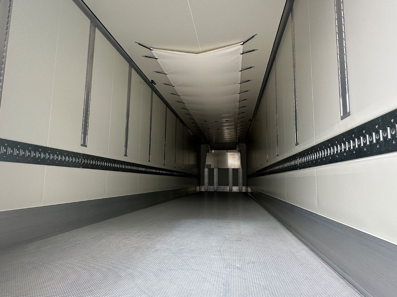 Krone SD 27 TK SLX300 Doppelstock/Blumenbreit - Refrigerator semi-trailer: picture 5 Krone SD 27 TK SLX300 Doppelstock/Blumenbreit - Refrigerator semi-trailer: picture 5