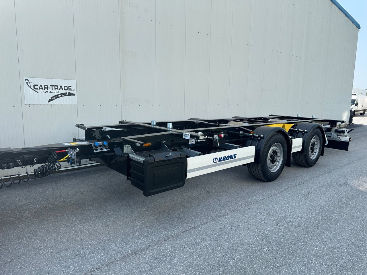 Krone ZZW 18elE10 Tadem BPW Maxi Krone ZZW 18elE10 Tadem BPW Maxi - Container transporter/ Swap body trailer: picture 1 Krone ZZW 18elE10 Tadem BPW Maxi Krone ZZW 18elE10 Tadem BPW Maxi - Container transporter/ Swap body trailer: picture 1