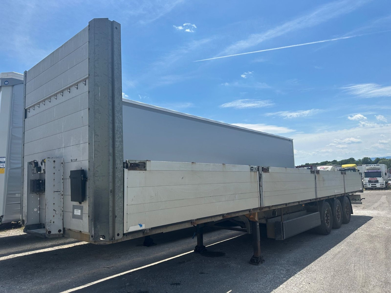 Schmitz Cargobull SCB 24 Bordwand 800 Lift - Dropside/ Flatbed semi-trailer: picture 1 Schmitz Cargobull SCB 24 Bordwand 800 Lift - Dropside/ Flatbed semi-trailer: picture 1