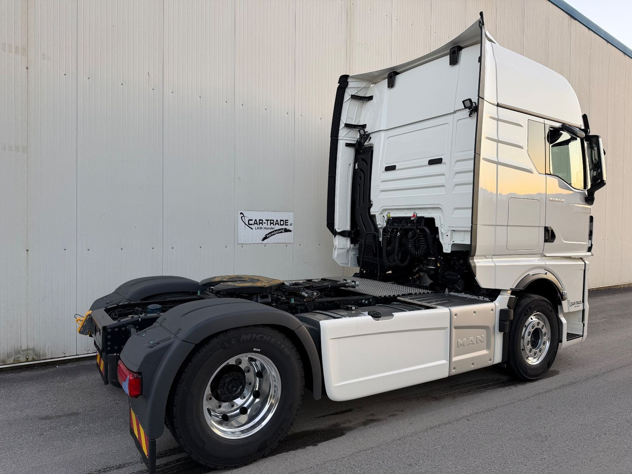 MAN TGX18.540 ALU/LED/2-Hyd - Tractor unit: picture 3 MAN TGX18.540 ALU/LED/2-Hyd - Tractor unit: picture 3