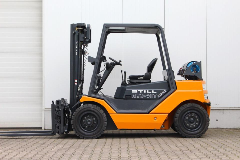 STILL R70-40T Gas Triplex 4t Klammergabel - LPG forklift: picture 4 STILL R70-40T Gas Triplex 4t Klammergabel - LPG forklift: picture 4